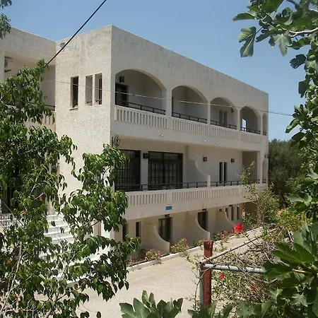 Hotel Efi 2*