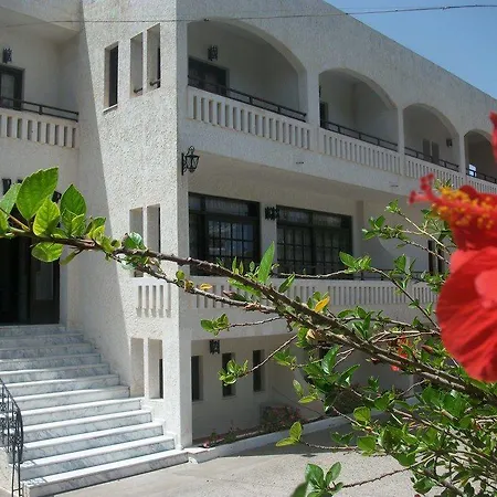 Efi فندق