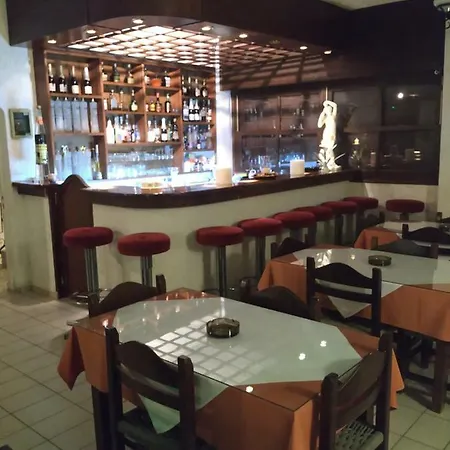Efi Hotel 2*