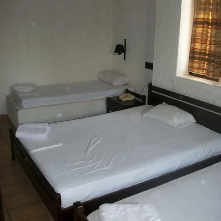 Efi Hotel 2*